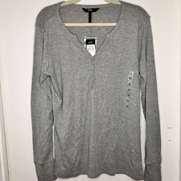 NWT BCBG Paris Button Down V-Neck Long Sleeve Tee XL Heather Gray Soft - Picture 1 of 5